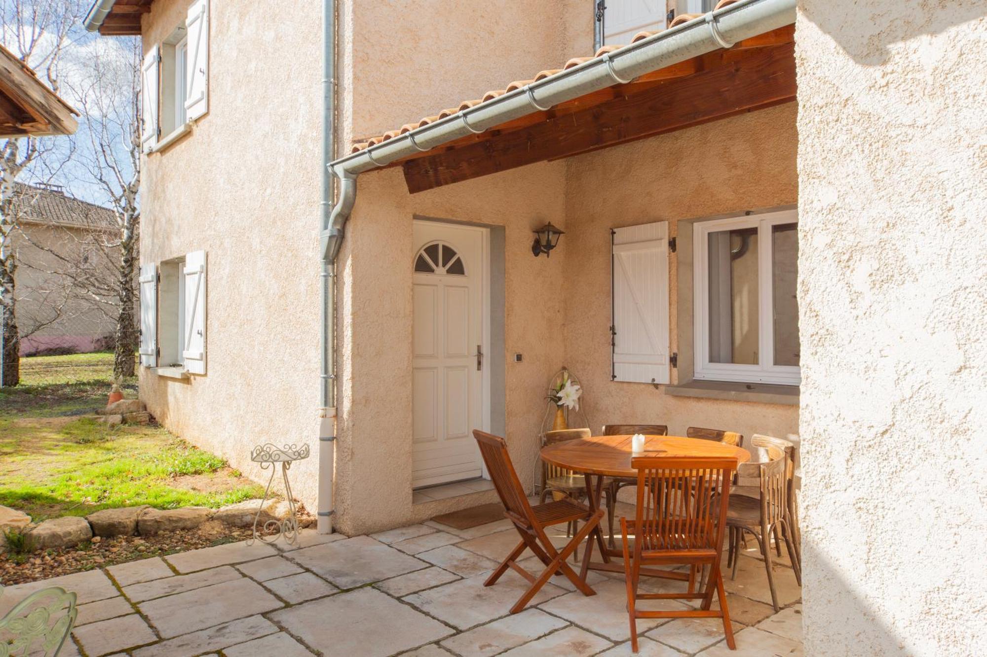 Panda Home Quincié-en-Beaujolais Exterior foto